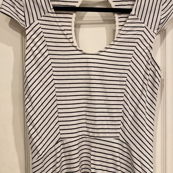 Short-sleeve, Black & White Stripe Mini Dress with keyhole back from Derek ❤️ - Picture 3 of 8